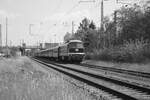 232 601 der WFL mit 243 005 verl�sst den Bahnhof Ortrand in Richtung Gro�enhain am 14.5.22