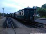 Personenzug der R�BB 99 4011 im Bahnhof Putbus am 20.5.13