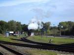 R�BB 99 4011 unterwegs zum Personenzug im Bahnhof Putbus am 17.9.13