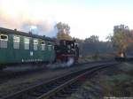 99 608 als P108 mit ziel Ostseebad G�hren nei der Ausfahrt aus Putbus am 14.10.13