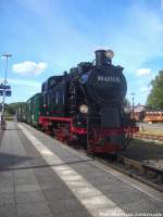 R�BB 99 4011 beim einfahren in den Bahnhof Putbus am 12.6.14