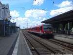 628 656 und 928 656 als RE6 mit ziel �ckerm�nde Stadthafen im Bahnhof G�strow am 15.7.14