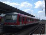 928 652 als RE6 mit ziel B�tzow im Bahnhof G�strow am 15.7.14