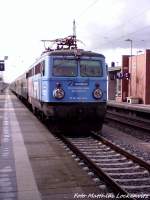 Einfahrt des Dampfsonderzugs in den Bahnhof Bergen auf R�gen / Zuglok Ist Die �BB Lok 1042 520-8 am 27.10.12