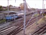 �BB Lok 1042 520-8 von Der Fu�g�ngerbr�cke in Bergen auf R�gen Fotografiert am 27.10.12
