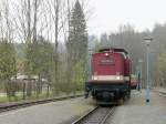 Einfahrt 199 874-9 in den Bahnhof Alexisbad am 25.