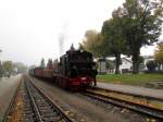 99 608 am 13.Okt.13 in Binz mit einem Sonderzug