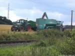 Fendt & John Deere beim Umladen des Getreides bei Lonvitz am 16.8.13