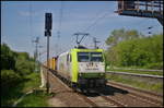 Mit einem Intermodalzug kam am 11.05.2017 die von RBB angemietete 185 505-5 durch den Bahnhof Berlin-Hohensch�nhausen gefahren.