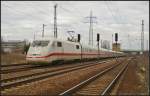 DB Fernverkehr Tz 154 / 401 054  Heppenheim/Bergstra�e  am 14.04.2013 bei der Durchfahrt Berlin Sch�nefeld Flughafen