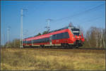 Auf Dienstfahrt befand sich DB Regio 442 635 (442 135-0) als der Triebzug am 09.04.2018 durch die Berliner Wuhlheide nach Schönefeld fuhr.