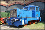 Die blaue DR V 15 1001 sonnte sich vor Haus 4 am Tor 6 in der Sonne, was während 17.