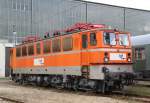 Oranger Holzroller abgestellt im Bahnwerk Neustrelitz   (Netinera Werke GmbH)Aufgenommen am 17.06.2011