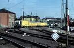 214 257-9 mit Tunnelrettungszug bei einer F�hrung in W�rzburg im September 1990.
