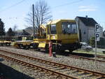 Sogar einen Skl hat die Oberweißbacher Bergbahn.In Lichtenhain wird das Fahrzeug immer abgestellt.Am 06.April 2025 stand der Skl wieder da.
