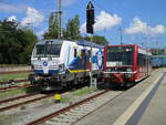 insel-rugen/858162/der-kleine-hans-672-914-und Der kleine HANS 672 914 und die EGP 247 904,am 10.August 2024,begegneten sich in Bergen/Rügen.