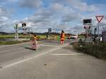Schrankenanlage durch Blitzschlag zerstört; eine manuelle Regelung über Monate war erforderlich; Aufnahme am Bahnübergang Illertissen/Au nach Betlinshausen am 13.11.2019.