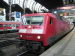 120 113 wurde am 05.Juni 2010 im Hamburger Hbf von 218 321 abgelst die den Zug weiter nach Puttgarden brachte