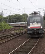 ES64 U2-061 auf dem Weg von Hamburg-Altona nach Dresden bzw.Budapest bei der Einfahrt im Hamburger Hbf.(23.07.2011)