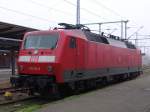 120 102-9 noch abgestellt im Rostocker Hbf.(23.01.2011)