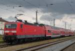 143 841-5 mit S1 von Rostock Hbf nach Warnemnde abgestellt im Rostocker Hbf.(Anzeige steht noch Rostock Hbf)fuhr nach 20 Minuten Pause wieder zurck.14.07.2012
