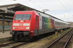 Da über eine bekannte Bahnseite 101 098-2 angekündigt war für den IC 1279 ging es gegen Mittag zum Rostocker Hbf.01.01.2020