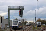 BR 648 LINT 41/679750/evb-vt-648-198-macht-gleich evb VT 648 198 macht gleich HALT am Bahnsteig in Bremervörde. Datum 03.11.2019.