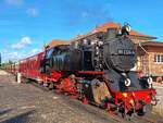 BR99/862077/99-2324-4-mit-mbb-14615-von 99 2324-4 mit MBB 14615 von Kühlungsborn West nach Bad Doberan kurz vor der Ausfahrt in Kühlungsborn West.15.09.2024