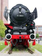 01 1063 Frontansicht in Braunschweig beim Hauptbahnhof am 16.06.2014.