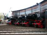 Zum Schuppen des Bw Dresden Altstadt sehen hinaus: 35 1097-1, 01 1066, 01 202 und 001 180-9 beim 7.