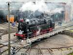 95 1027-2 auf der Drehscheibevon Dresden Altstadt beim 8. Dampfloktreffen am 15.04.2016.