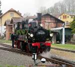 99 633 das Öchsle in Ochsenhausen am 25.04.2015.