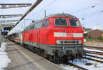 218 322 mit IC 2263(Rostock-Hamburg)am 20.02.2026 im Rostocker Hbf.
