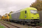 223 070 hat den Vossloh HSG - 2 am Haken und verbringt das Wochenende in Tostedt, Westbahnhof.