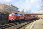 BR 233/409560/233-698-mit-gemischten-gueterzug-am 233 698 mit Gemischten Güterzug am 25.02.2015 in Hamburg-Harburg