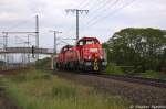 Die 265 013-3 fr DB Schenker Rail Deutschland AG wurde von der 261 010-3 durch Stendal(Wahrburg) gezogen und fuhren in Richtung Magdeburg weiter. Ziel knnte evtl. das Bw Rothensee gewesen sein. 24.05.2013