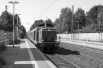 V 100 West/434017/211-019-5-elv---eisenbahn-logistik 211 019-5 ELV - Eisenbahn Logistik Vienenburg Rainer Mühlberg mit einem Sonderzug in Bienenbüttel und fuhr weiter in Richtung Uelzen. 05.06.2015