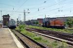 In Berlin-Lichtenberg rangieren gerade LOCON 215 (203 141-7) & LOCON 218 (203 124-3) und am Bahnsteig steht die inzwischen ziemlich bemalte TXL/dispoTf 185 531-1 die zur Zeit an RTS Rail Transport