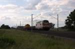 228 321-6 CLR - Cargo Logistik Rail Service GmbH mit einem Kran in Vietznitz und fuhr in Richtung Nauen weiter. 22.06.2013