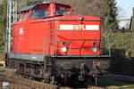 V60/647953/346-931-9wfl-lok-6-beim-rangieren 346 931-9(WFL Lok 6) beim Rangieren in Rostock-Bramow.15.02.2019