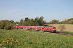 218 403-4 mit dem RE2 RE4852 München - Hof bei Escheldorf.