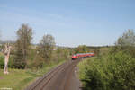 218 403-3 mit dem RE2 RE4861 Hof - München bei Röslau.