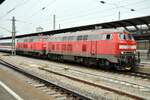 218 415-8 und 218 mit IC Allgäu in Ulm am 30.04.2022.
