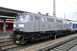 218 468-7 mit dem Ferienexpress Stuttgart - Singen (92 80 1 218 468-1 D-NeSA) in Ulm am 20.08.2022.