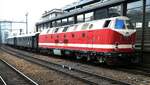 119 158-4 mit Sonderzug im Bahnhof Zoologischer Garten Berlin am 14.05.2017.