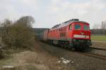 Nahaufnahme von 232 426-1 mit ihrem Containerzug bei Oberteich.