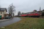 232 534 und 185 063 mit dem Frankenwald Umleiter 51748 bei der Einfahrt in Wiesau.