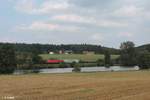 232 571-0 zieht bei Letten kurz vor Reuth bei Erbendorf ein Militrzug von Cheb nach Weiden.