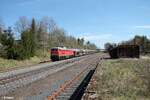 232 609-8 mit dem EZ45362 Cheb - Nürnberg bei der Durchfahrt in Waldershof mit einer schönen langen bunten Leine.