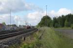 233 217-9 mit dem morgentlichen 45367 NN - Cheb beim warten auf die berholung durch 612er mit RE und Vogtlandbahnin Wiesau.